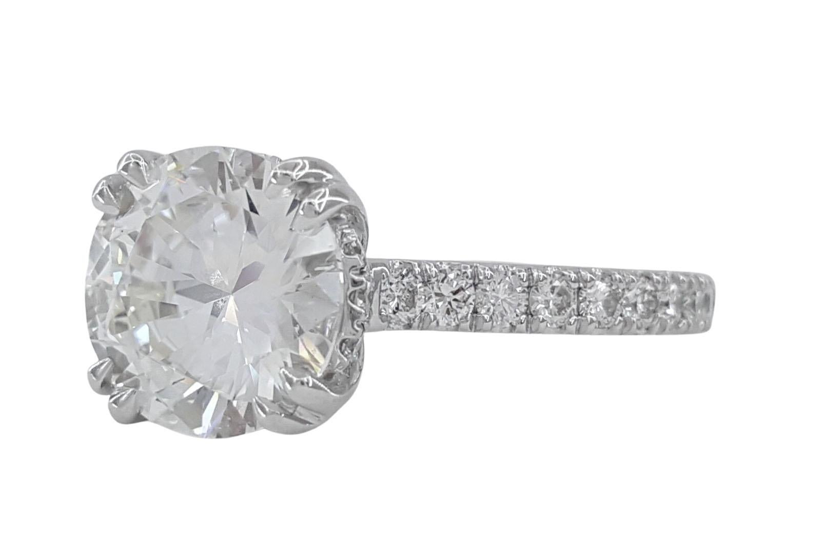 Moderne Bague en diamant certifié GIA de 2,30 carats de taille ronde et brillante en vente