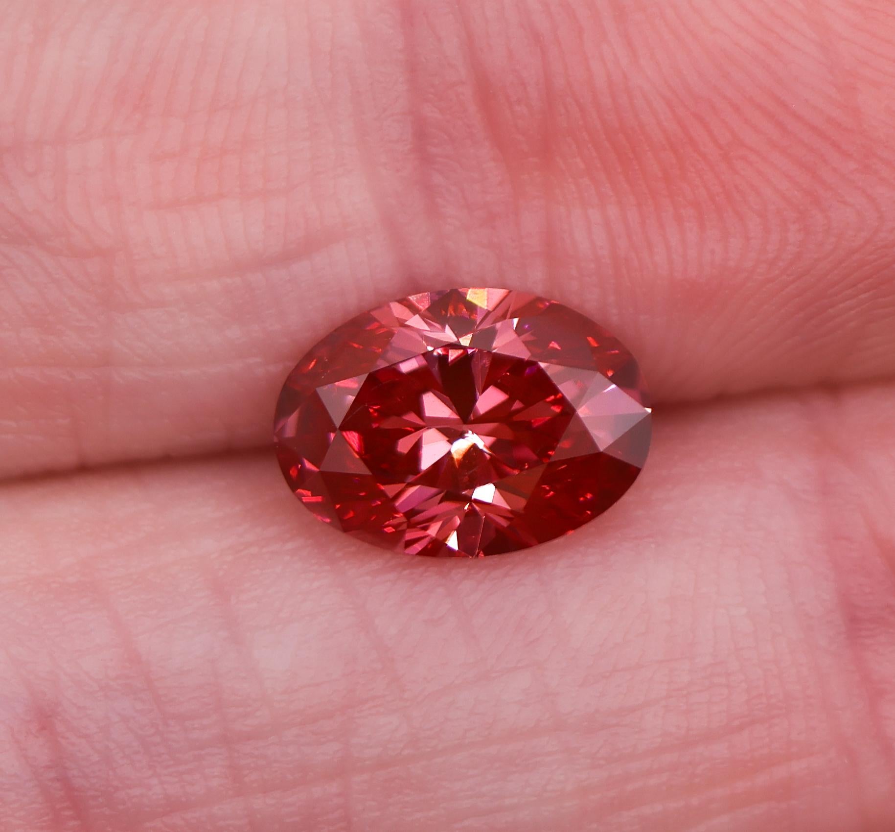 GIA Certified 2.31 Carat VVS1 Fancy Deep Pink Diamond Natural Earth Mined For Sale 1