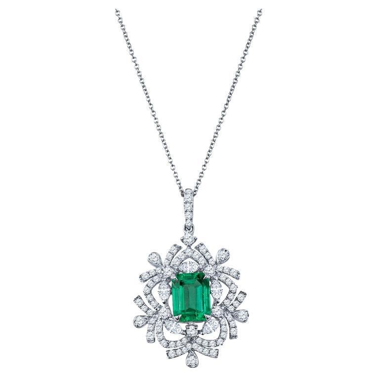 GIA Certified 2.38 Carat Emerald Cut Natural Colombian Emerald Pendant Necklace 