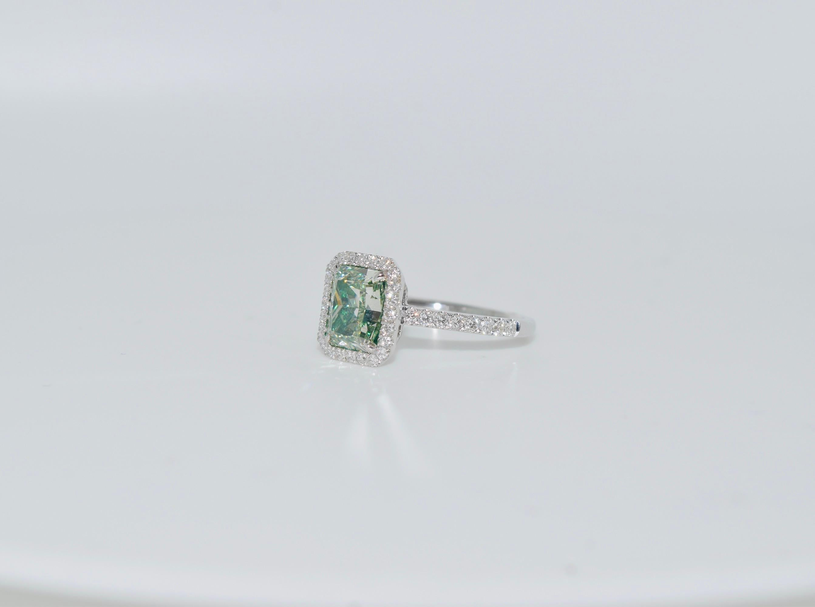 GIA Certified 2.38 Carat Fancy Light Greenish Yellow VS1 Clarity Diamond Ring For Sale 8