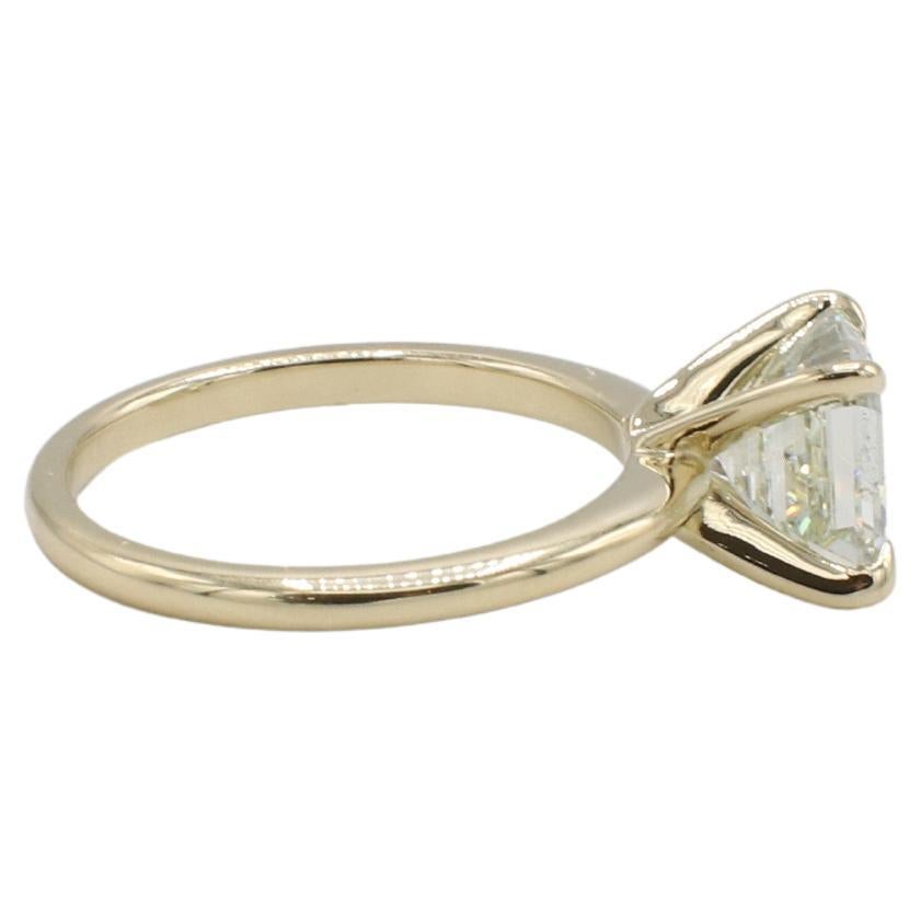 Moderne Bague de fiançailles certifiée GIA 2,38 carats M VS1 Asscher Cut Natural Diamond en vente
