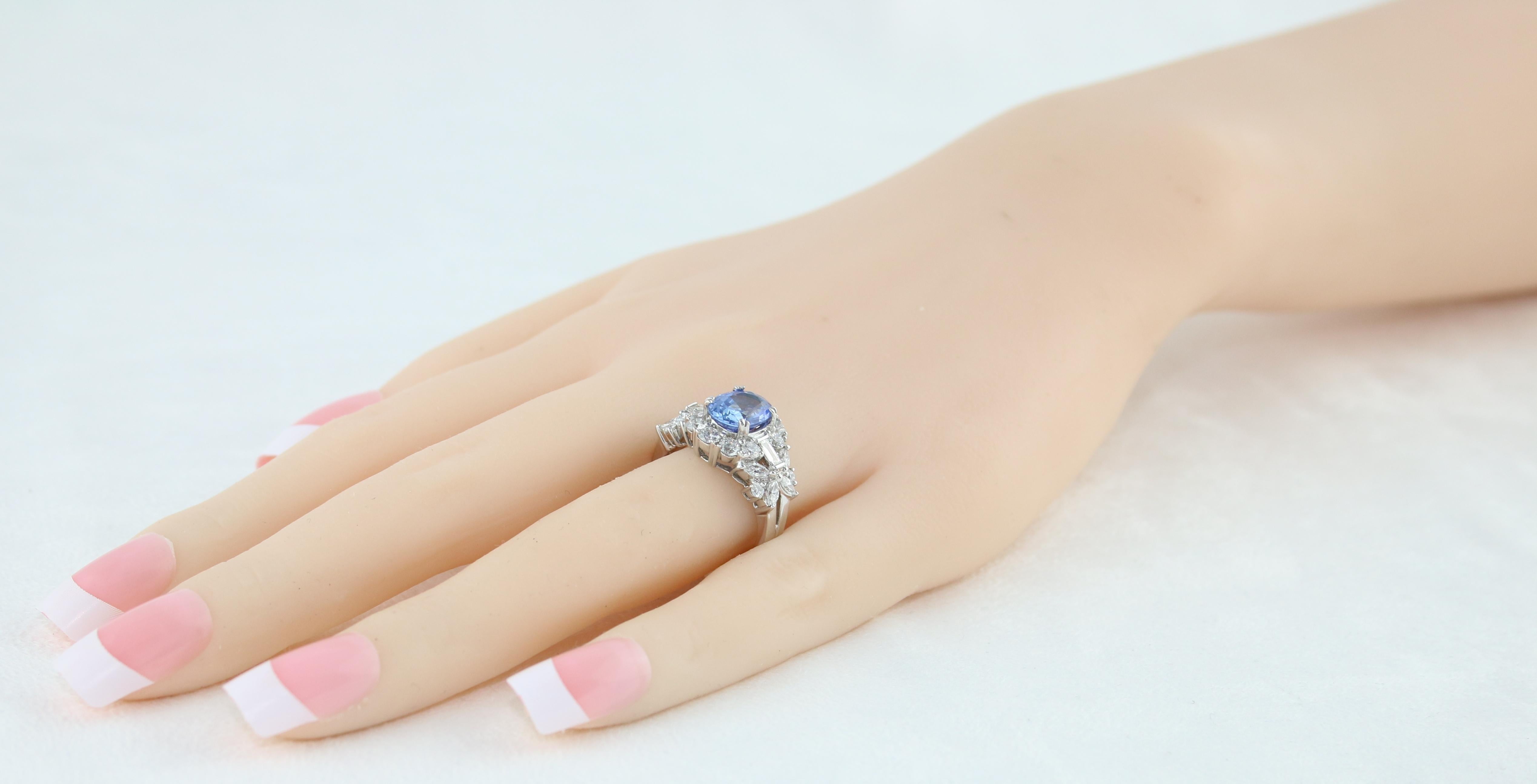 Bague en or ornée d'un saphir bleu ovale et d'un diamant de 2,38 carats, certifiée par le GIA Neuf - En vente à New York, NY