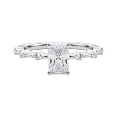 Anillo de diamantes en platino con mango de bambú de 2.38 quilates de diamante radiante certificado por GIA