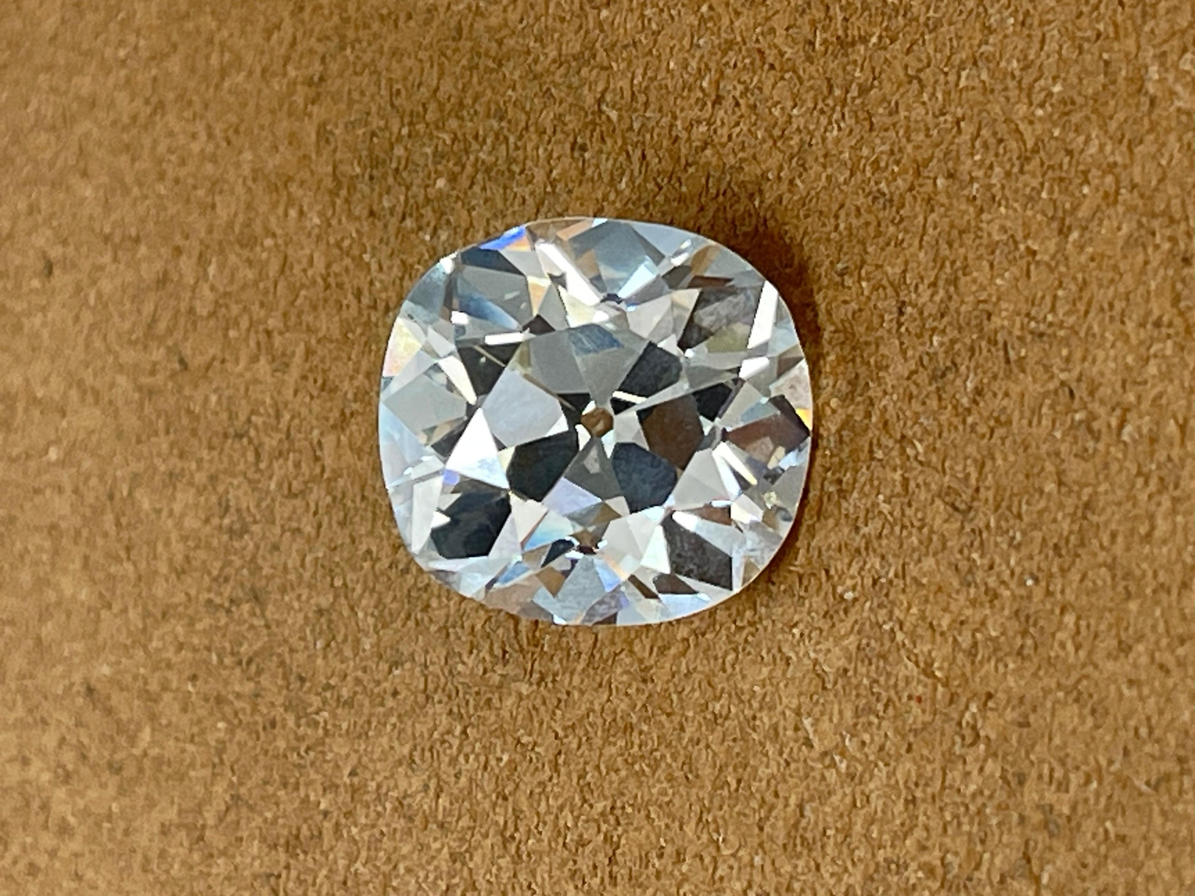 Diamante talla antigua de 24 quilates certificado por la Gia. Angloindio