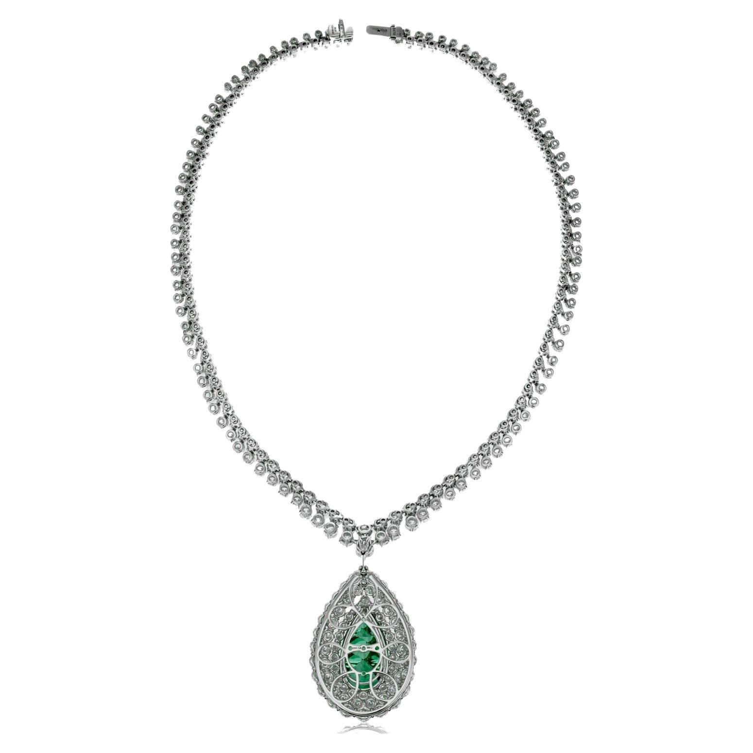 Contemporary GIA Certified 24 Carat Pear Cut Green Emerald Diamond Necklace For Sale