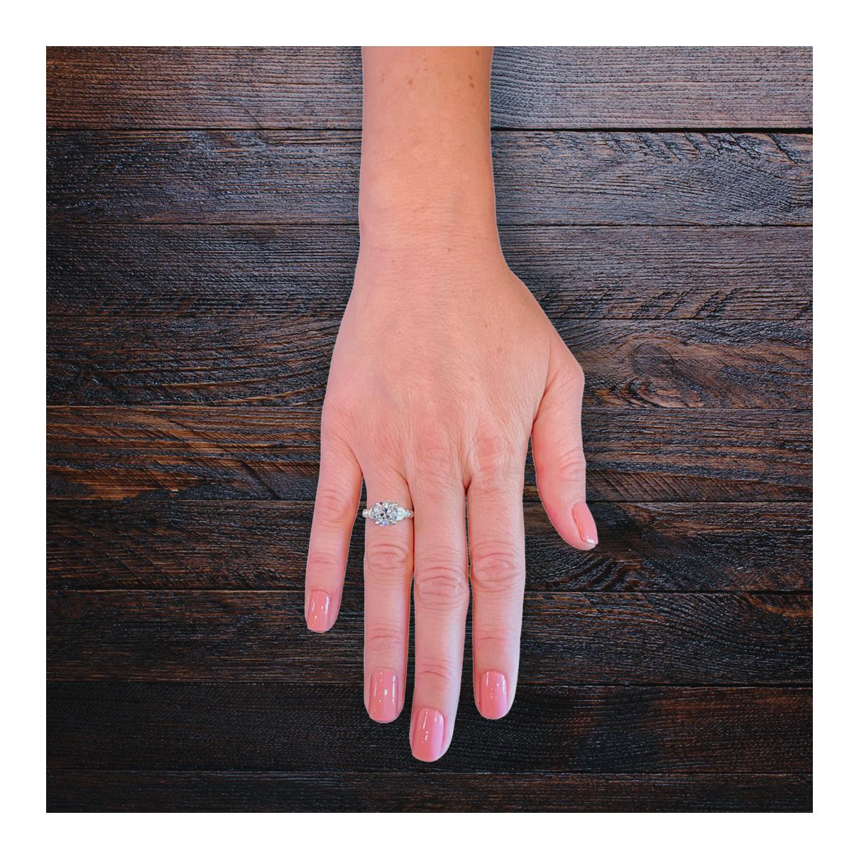 GIA Certified 2.40 Carat Diamond Platinum Art Deco Engagement Ring For Sale 2