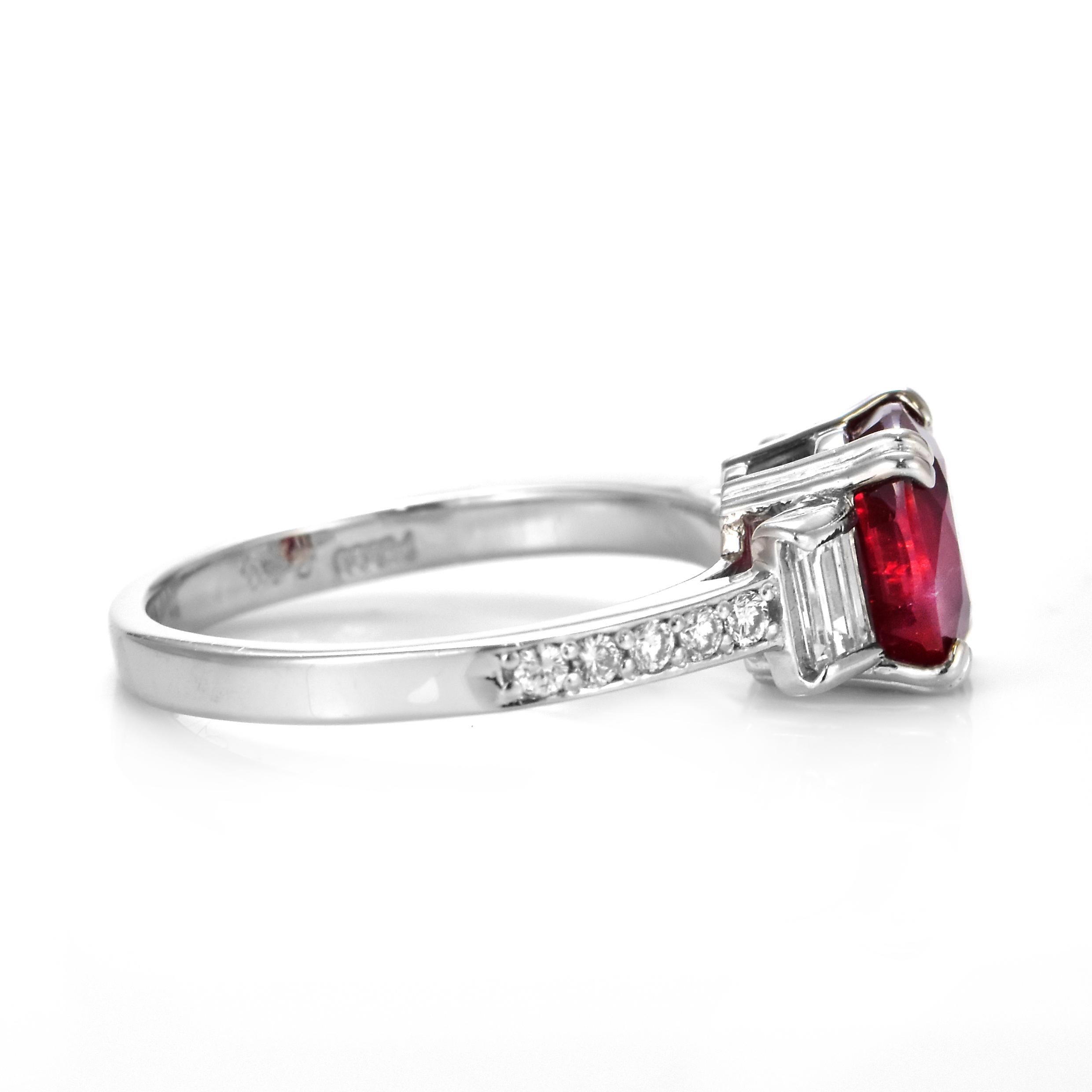 Anillo de rubí natural y diamantes de 2,40 quilates certificado por el GIA y fabricado en platino en venta 4