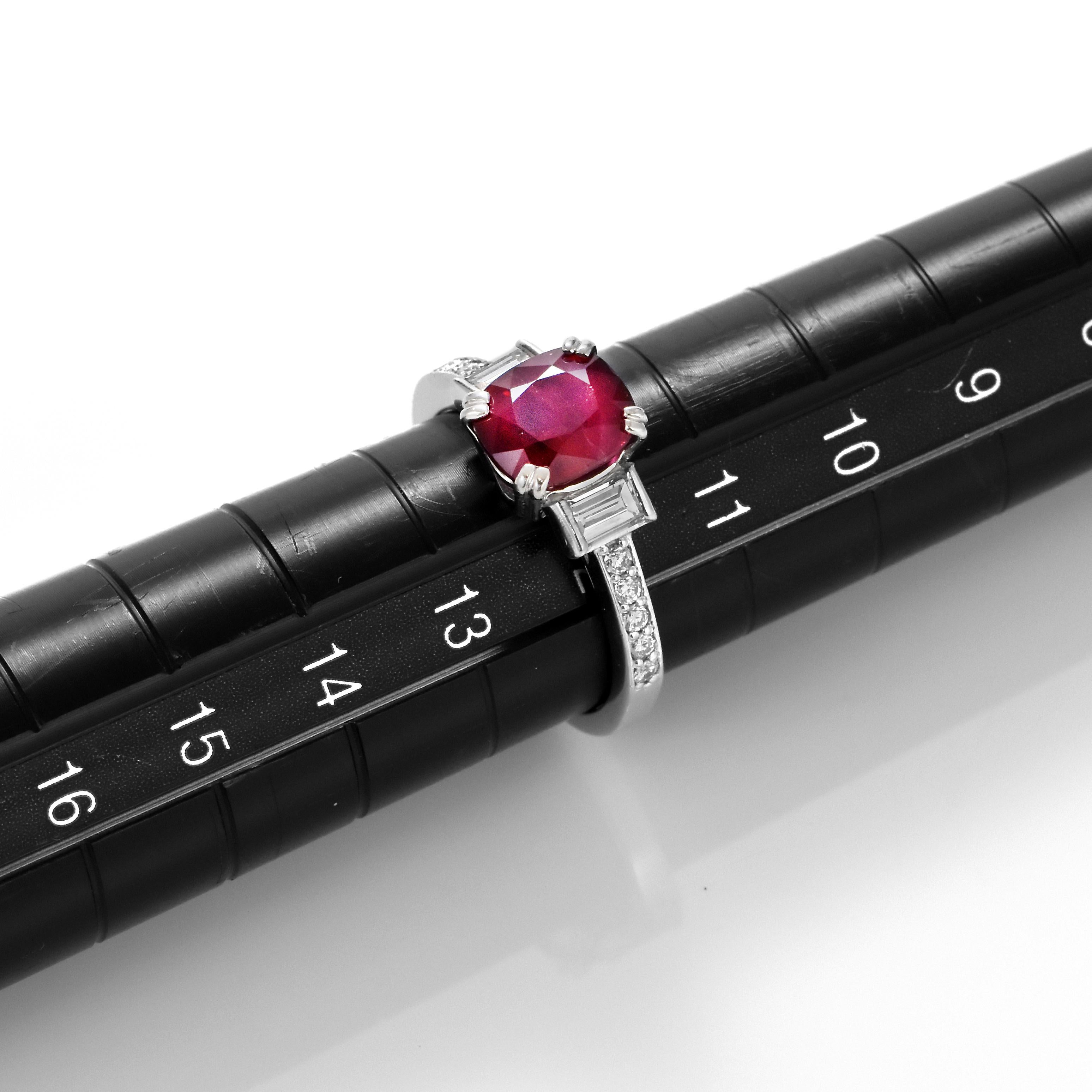 Anillo de rubí natural y diamantes de 2,40 quilates certificado por el GIA y fabricado en platino en venta 6