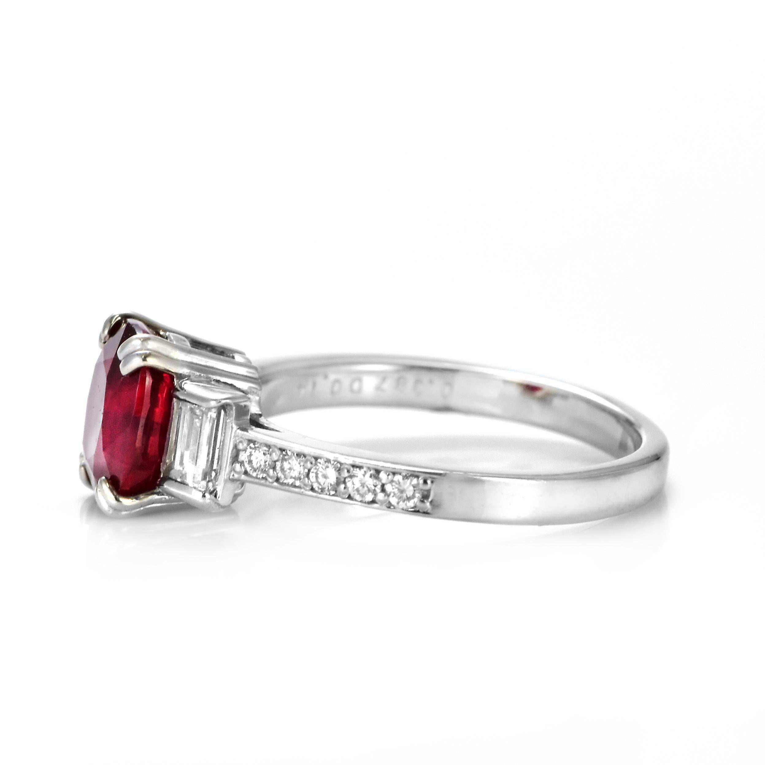 Anillo de rubí natural y diamantes de 2,40 quilates certificado por el GIA y fabricado en platino en venta 2