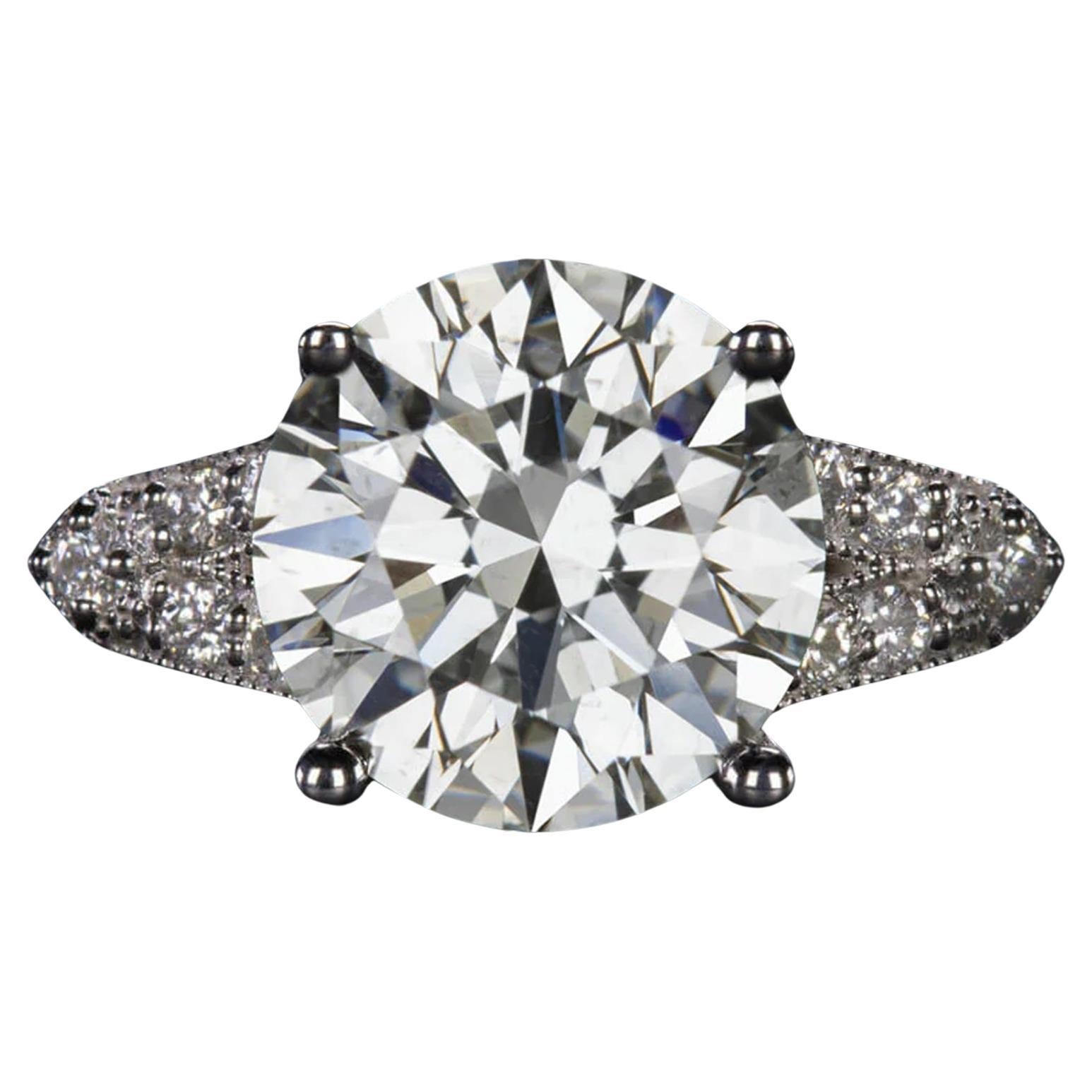 Bague à diamant rond de 2.40 carats certifiée par le GIA  en vente