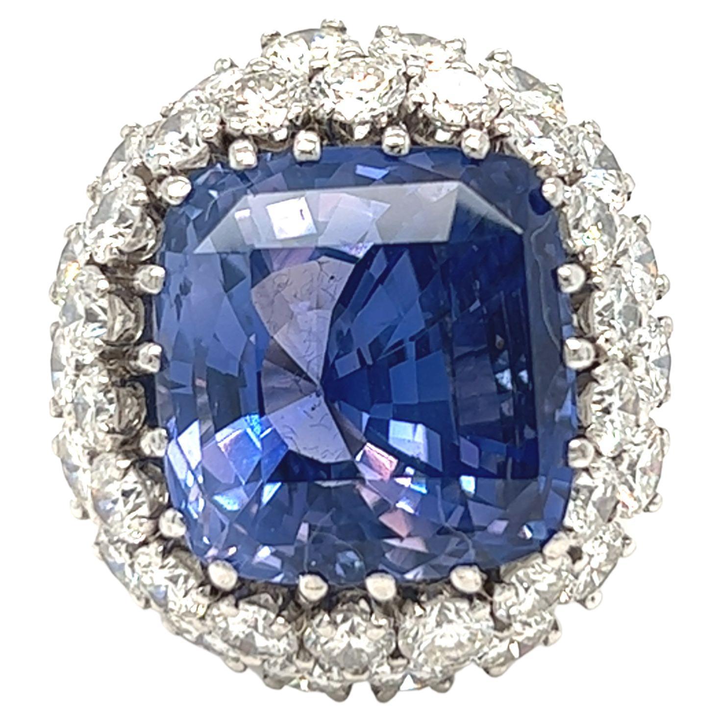 Anello con zaffiro e diamante con cambio di colore non riscaldato certificato GIA da 24,18 carati