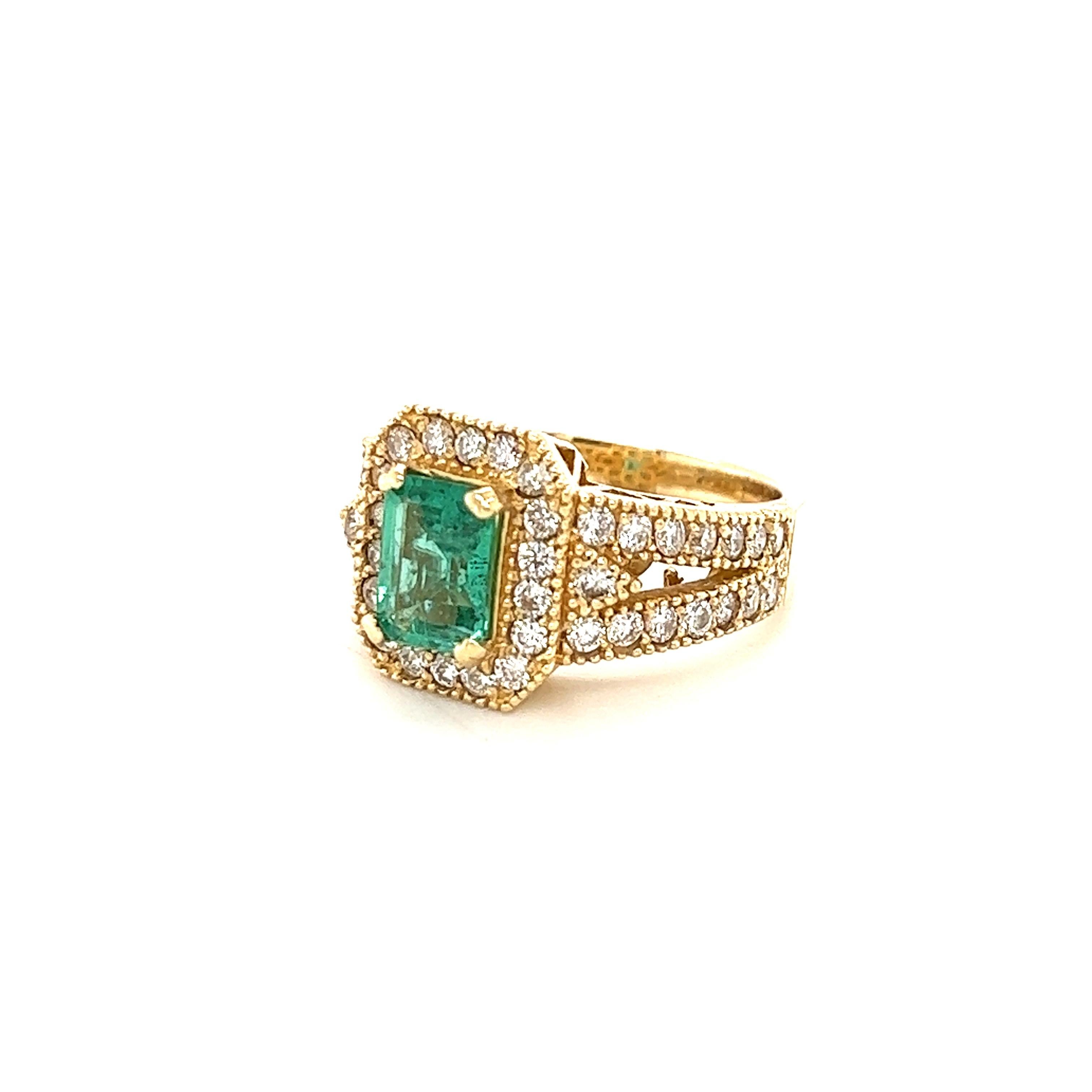 GIA-zertifizierter 14 Karat Gelbgold Ring mit 2,74 Karat Smaragd und Diamant (Zeitgenössisch) im Angebot