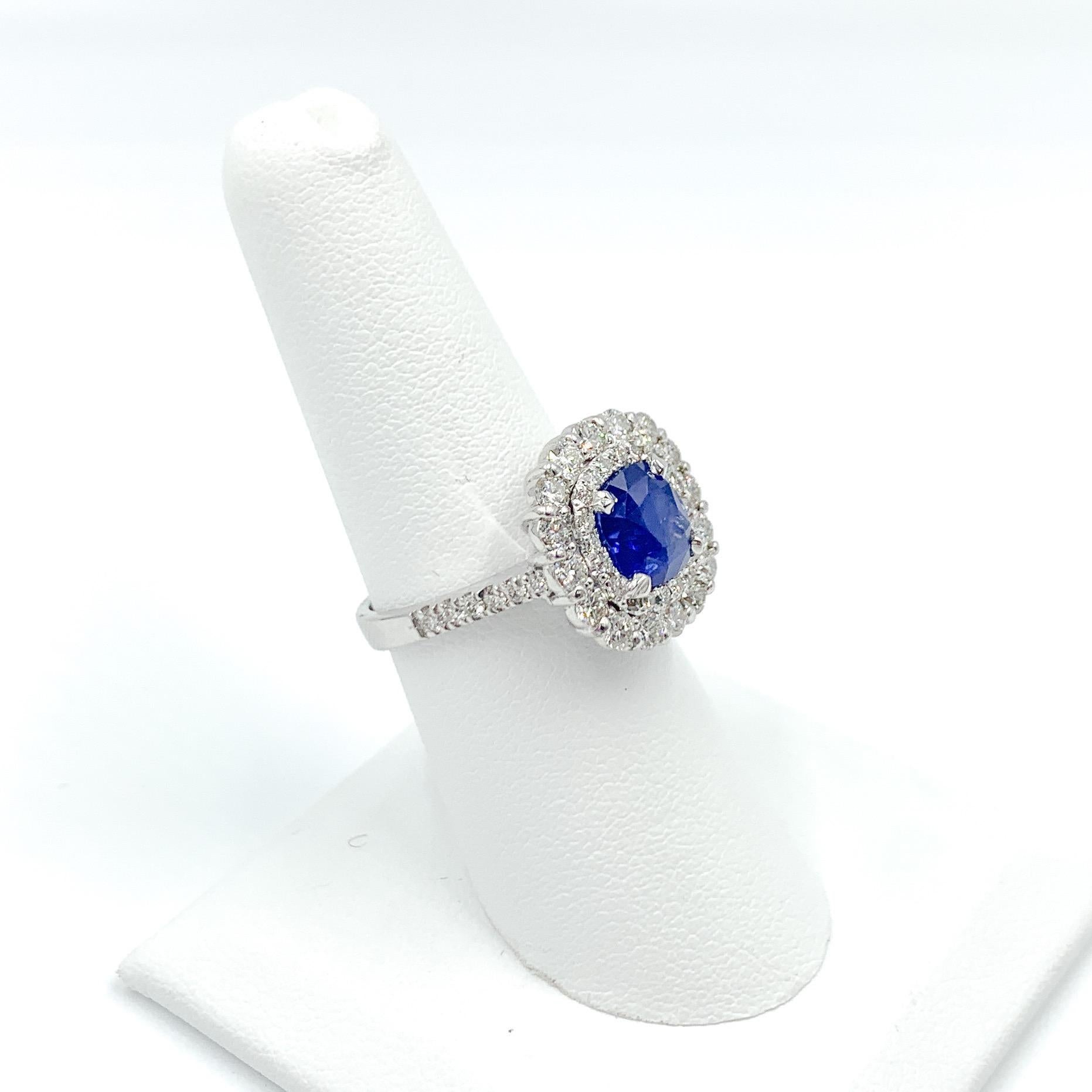 Cushion Cut GIA Certified 2.440 Carat Sri Lankan Cornflower Blue Sapphire Ring