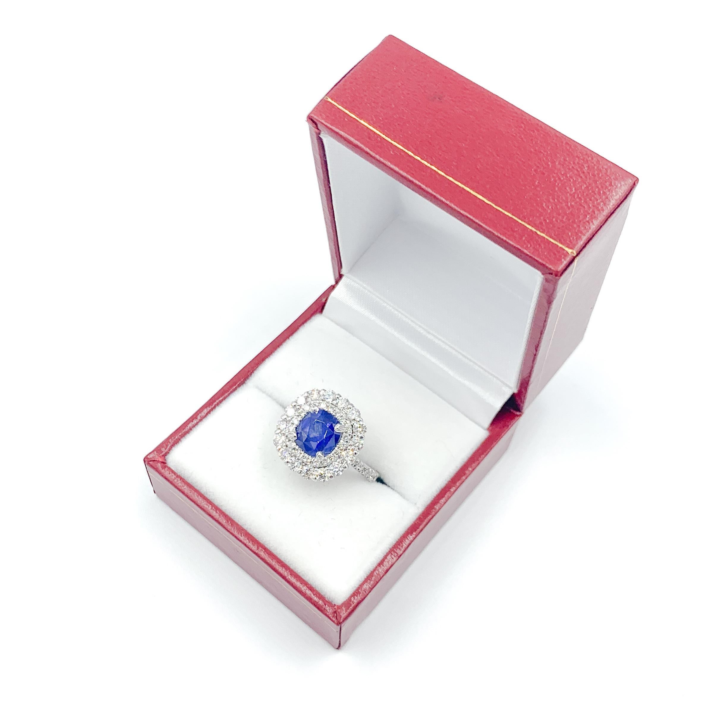 GIA Certified 2.440 Carat Sri Lankan Cornflower Blue Sapphire Ring 2