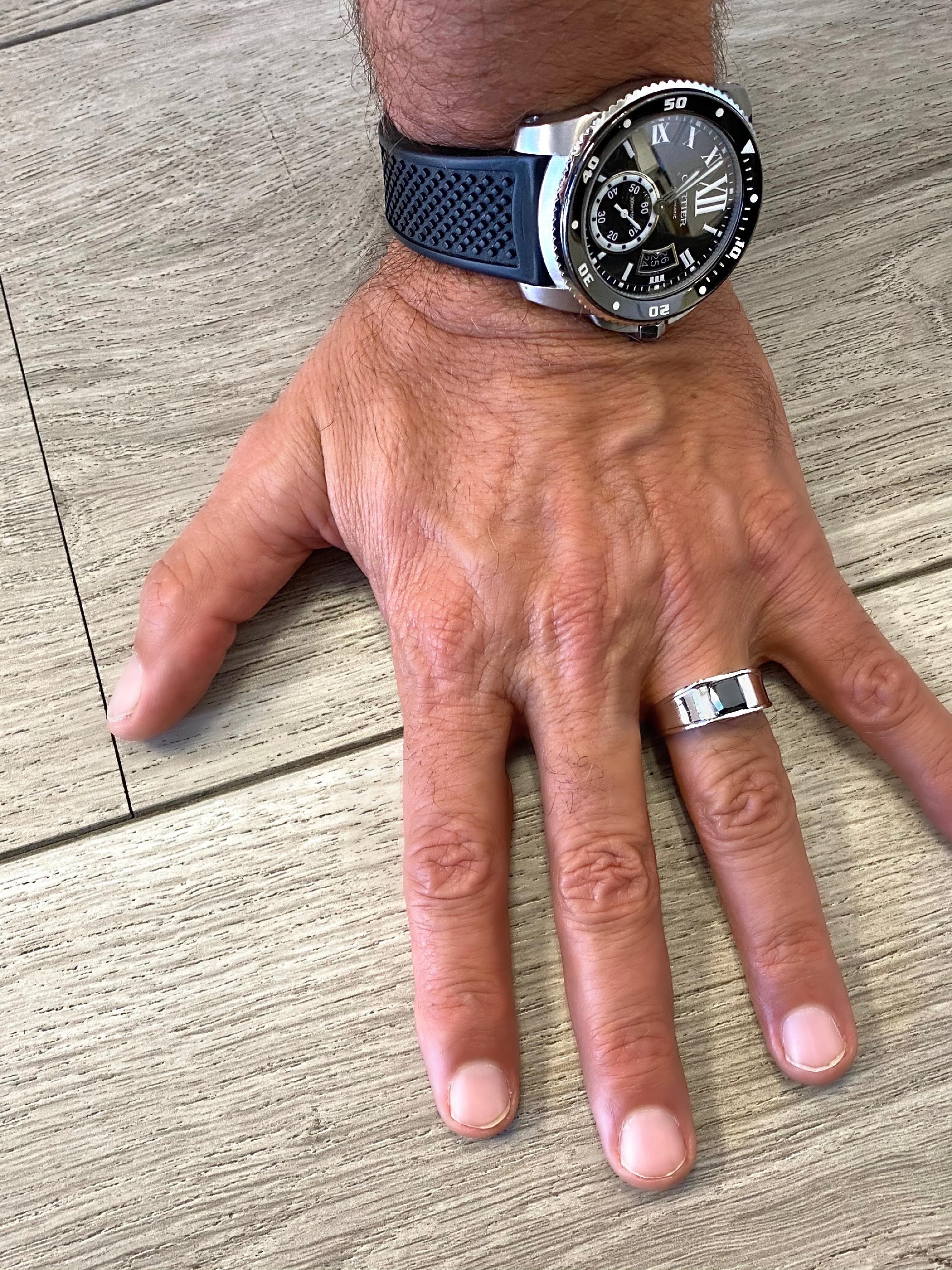 GIA-zertifizierter 2,45 Karat strahlender, ausgefallener schwarzer Herren-Diamantring (Zeitgenössisch) im Angebot