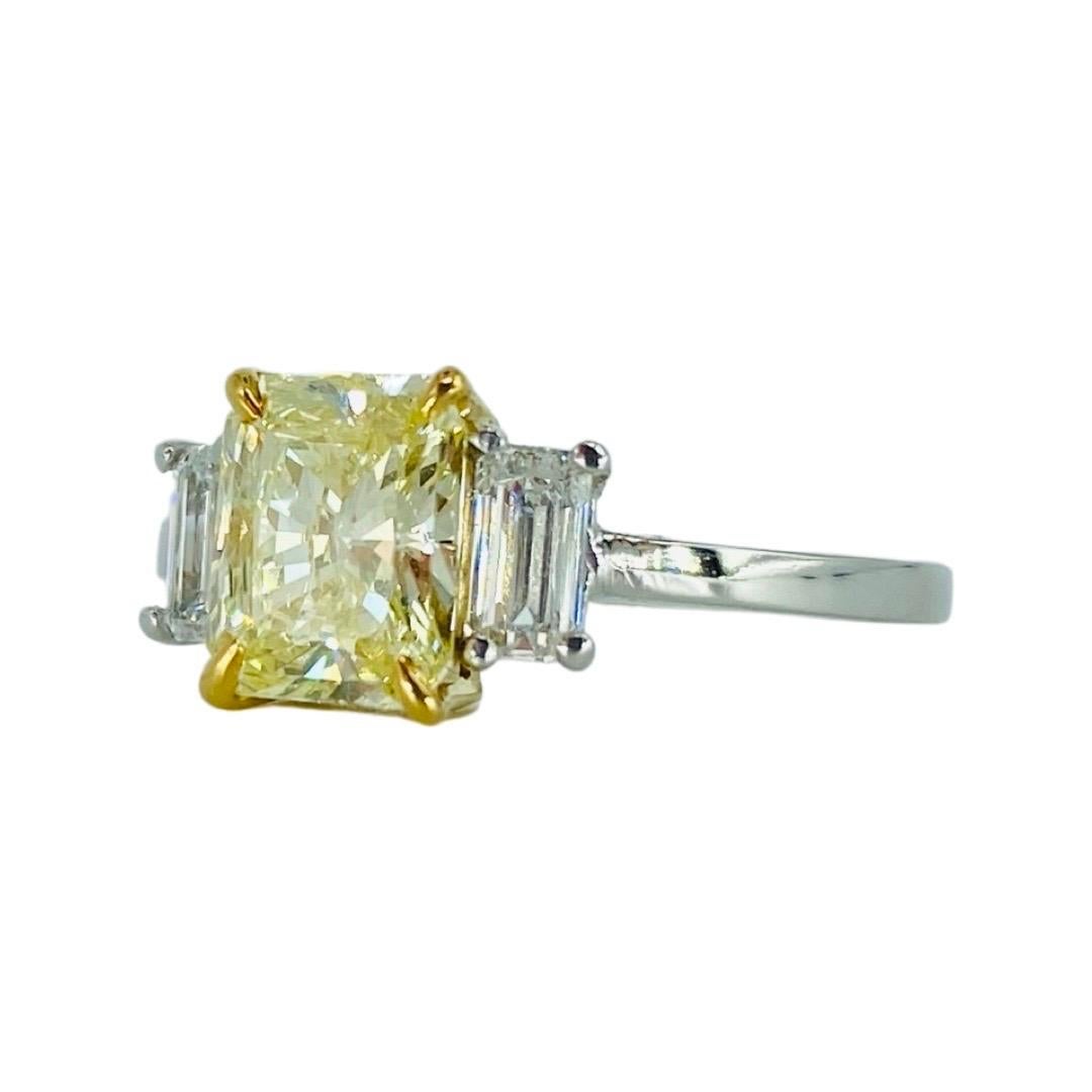 Brilliant Cut GIA Certified 2.46 Carat Natural Fancy Yellow Diamond Engagement Ring Platinum For Sale