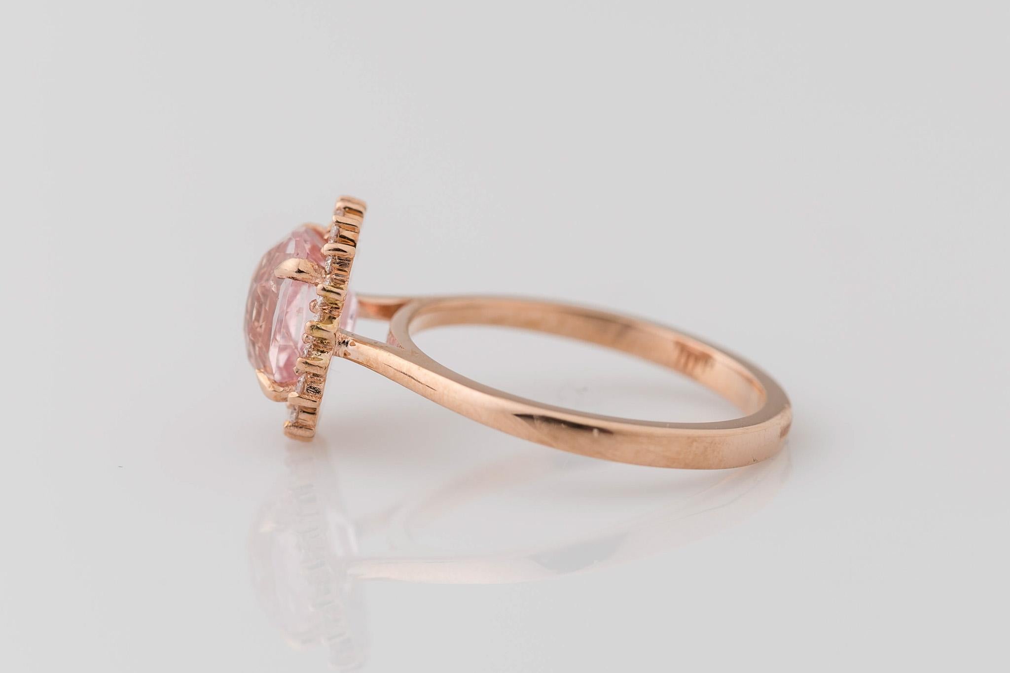 Im Angebot: GIA Certified 2.46 Carat Cushion Pink Sapphire Diamond Halo Engagement Ring. () 3