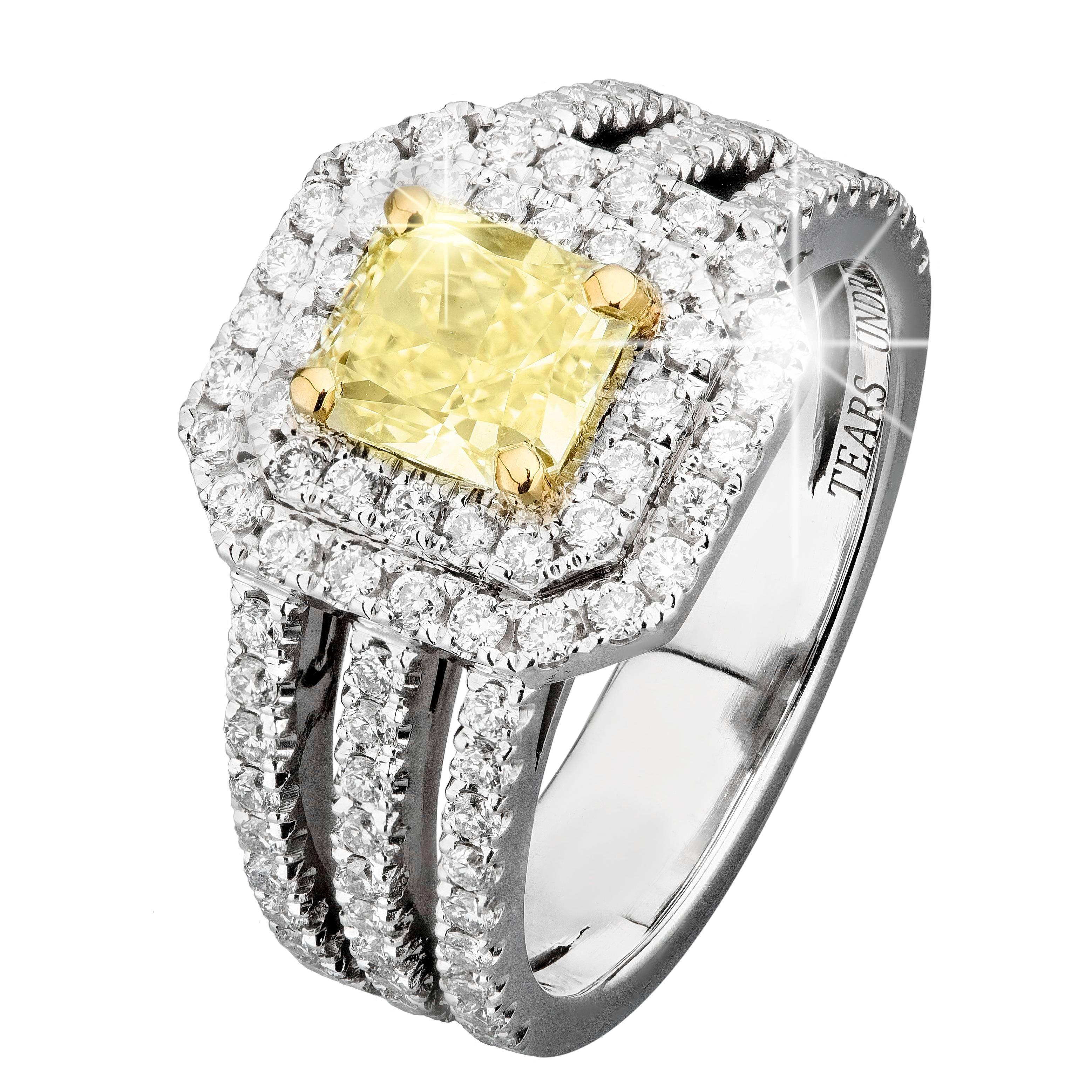 GIA Certified 2.47 Carat Fancy Light Yellow VVS2 VG/VG Diamond Ring For Sale