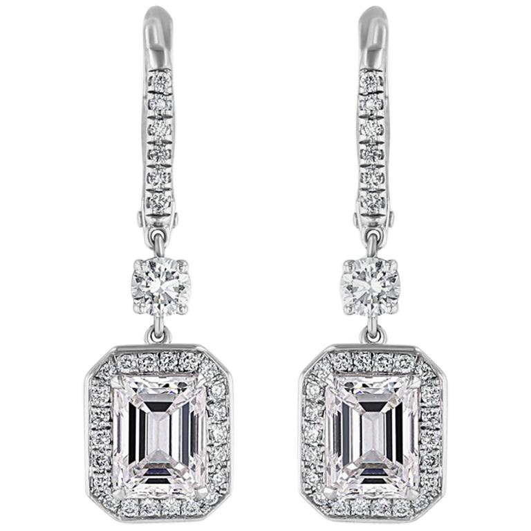 GIA Certified 2.5 Carat Emerald Cut Diamond Drop Earrings For Sale