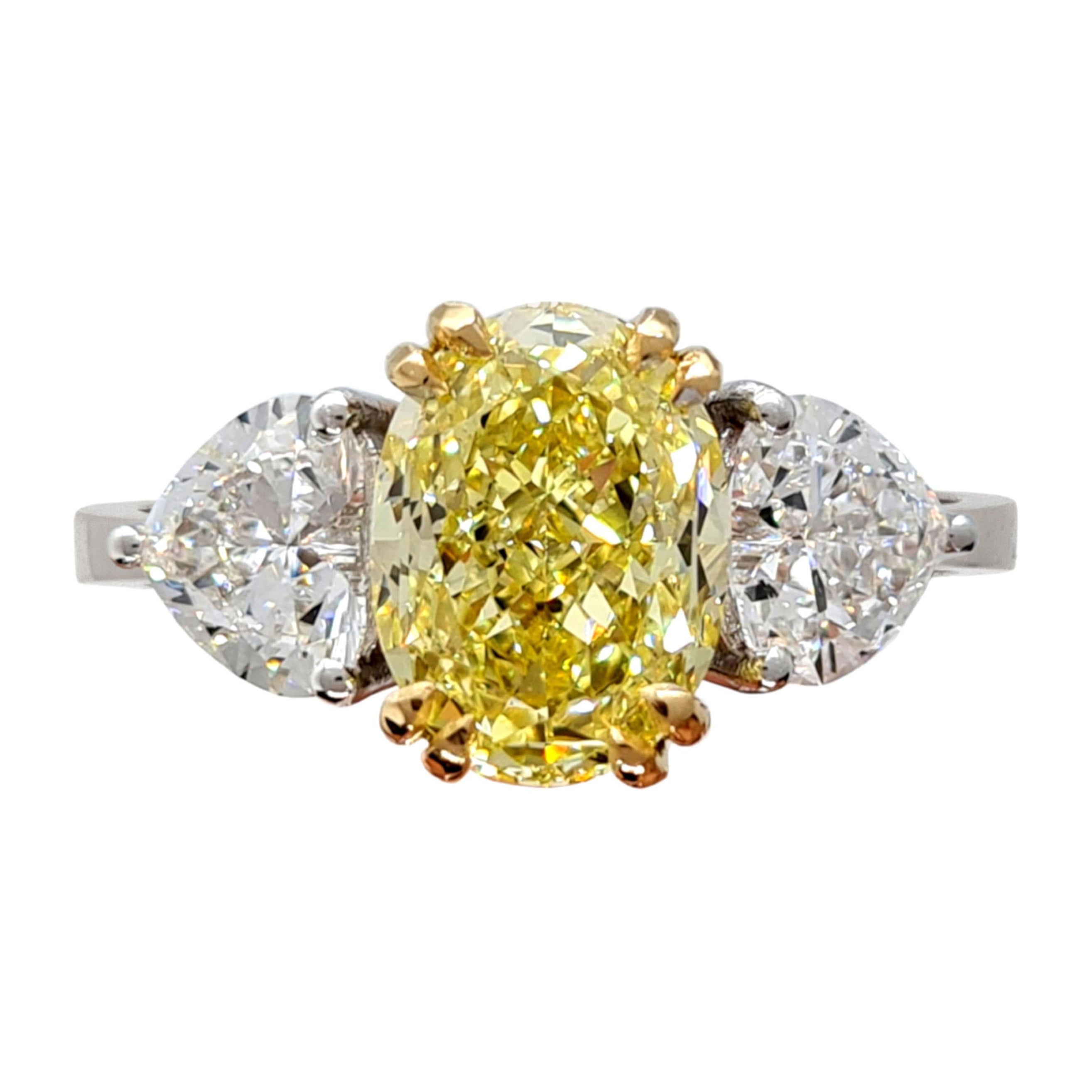 GIA zertifiziert 2,5 Karat Fancy lLight Gelb Oval Diamant 18k Gold Ring