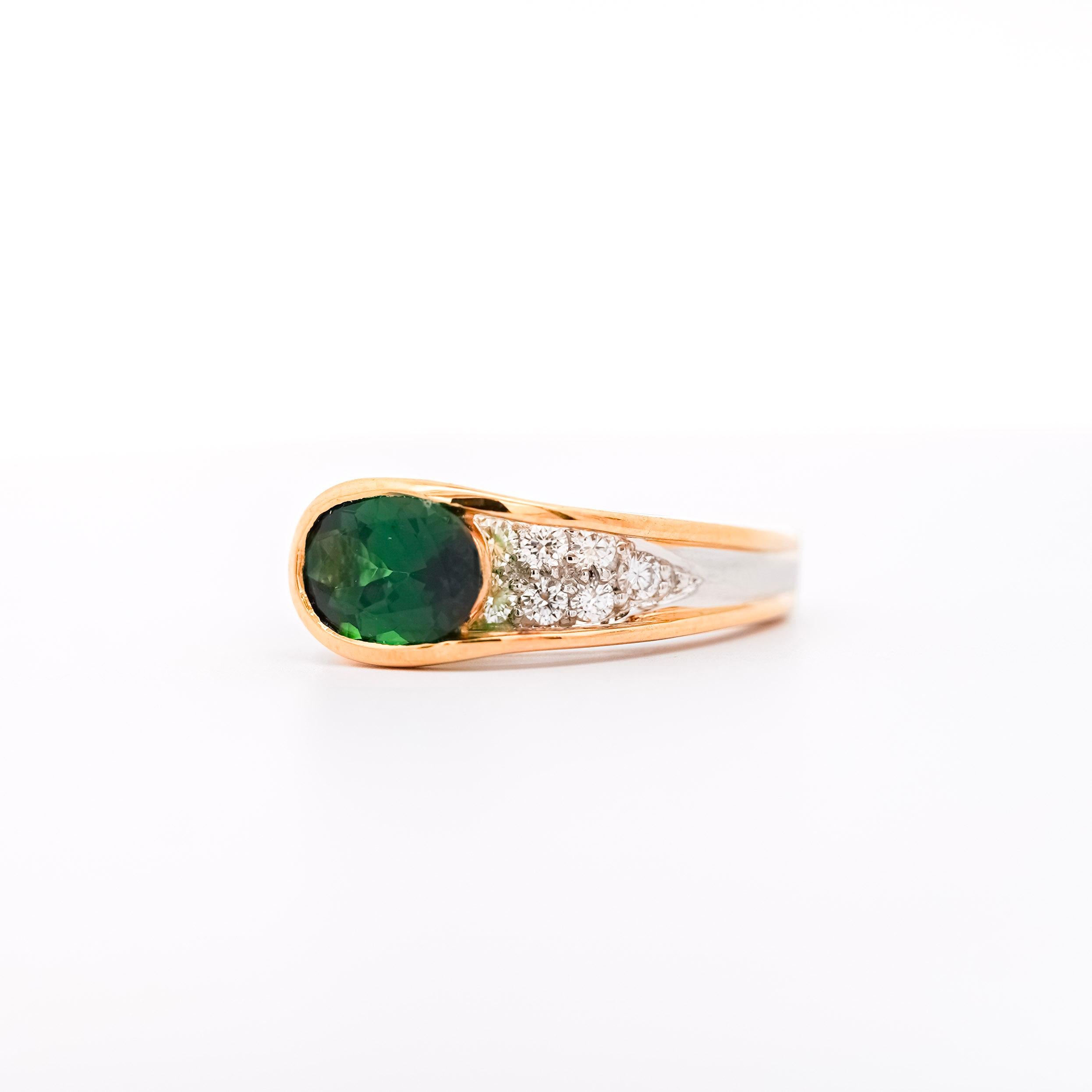 GIA Certified 2.5 Carat Oval Cut Tsavorite and Diamond Overpass Crossover Ring For Sale 4