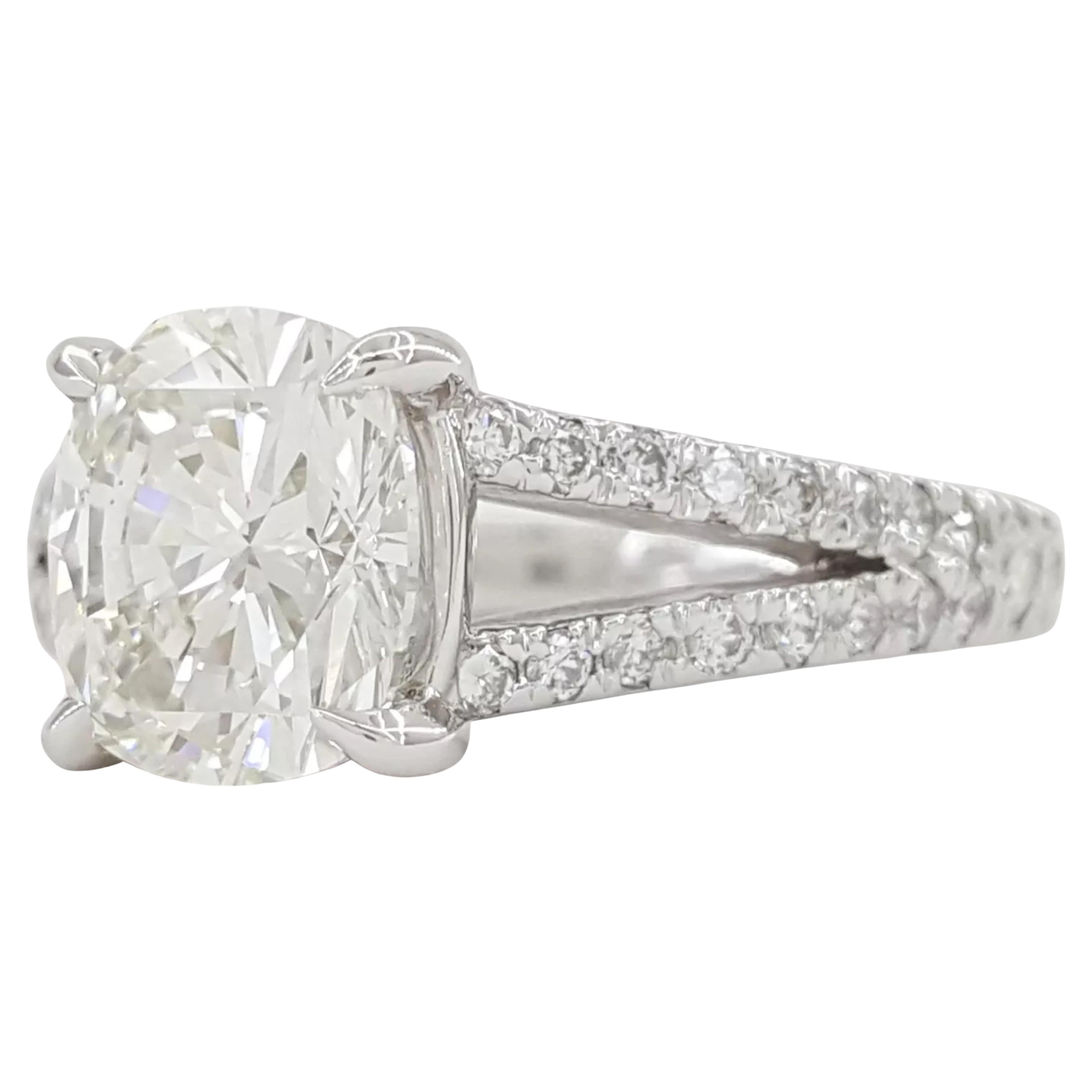 Bague en diamant certifié GIA de 2,50 carats à taille brillante et coussin Neuf - En vente à Chicago, IL