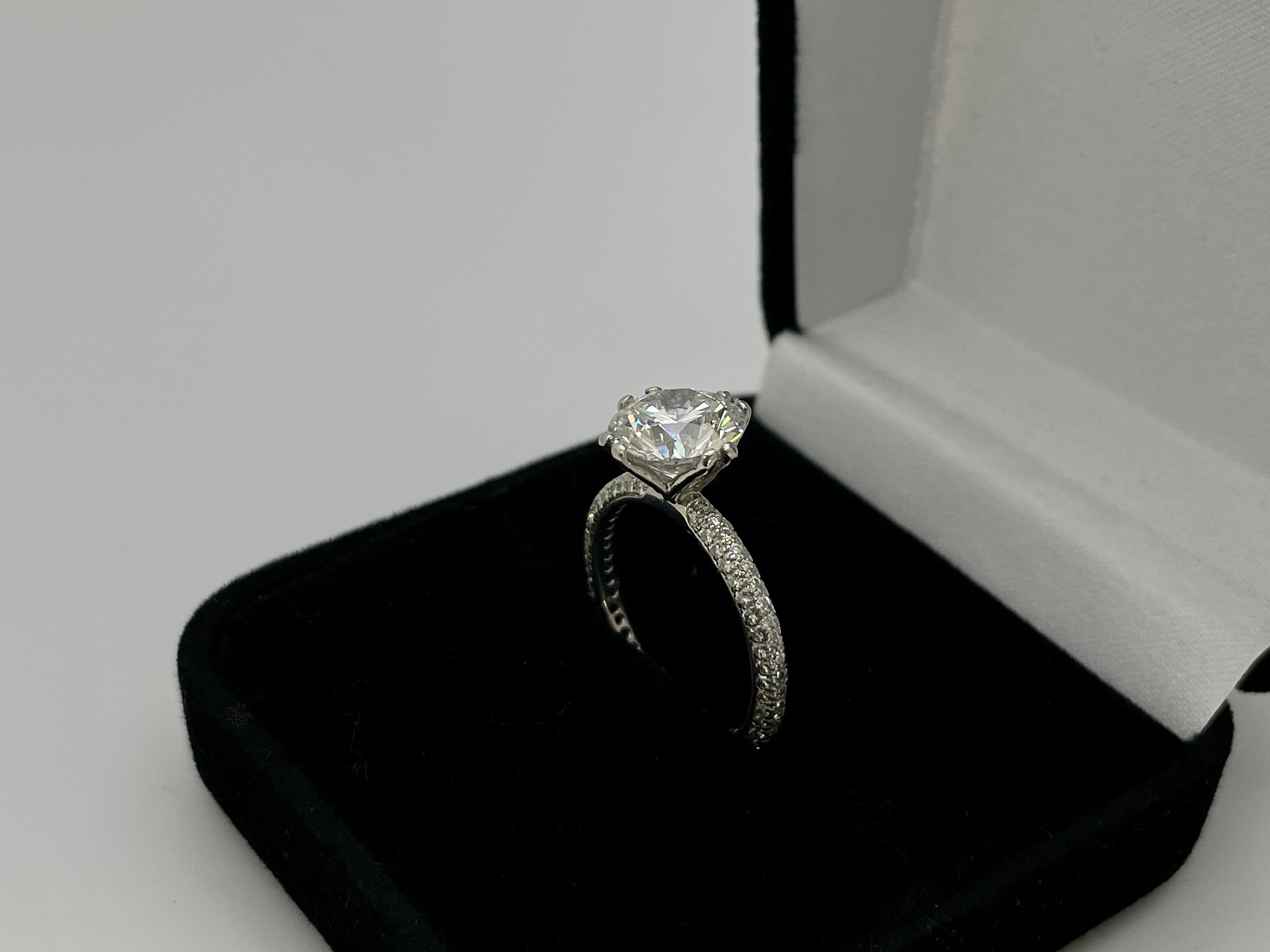 GIA Certified 2.50 Carat Diamond Platinum Engagement Ring In Excellent Condition For Sale In Westport, CT