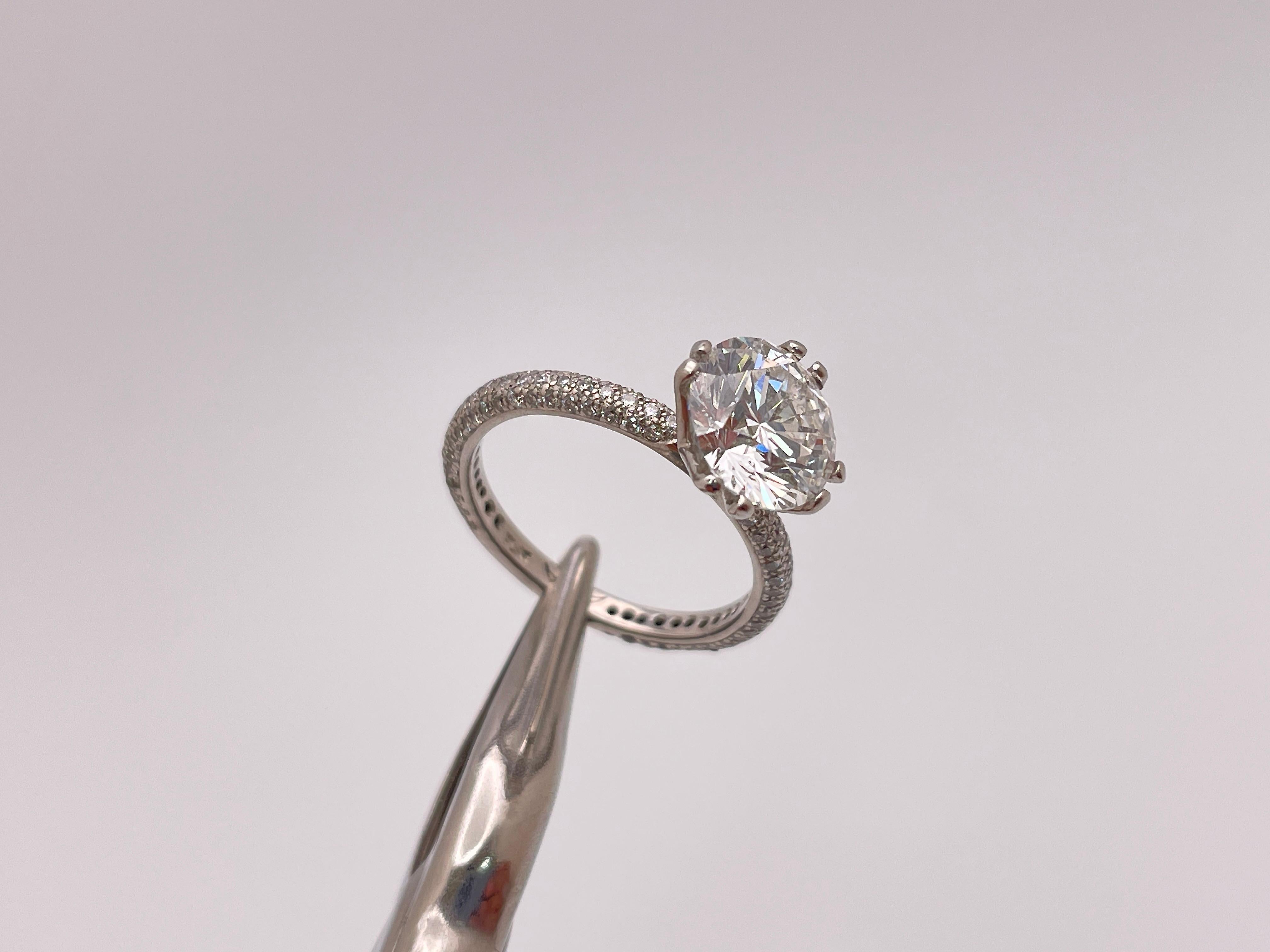 GIA Certified 2.50 Carat Diamond Platinum Engagement Ring For Sale 1
