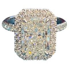 GIA Certified 2.50 Carat E VVS2 Radiant Cut Diamonds Halo Ring in 18K White Gold