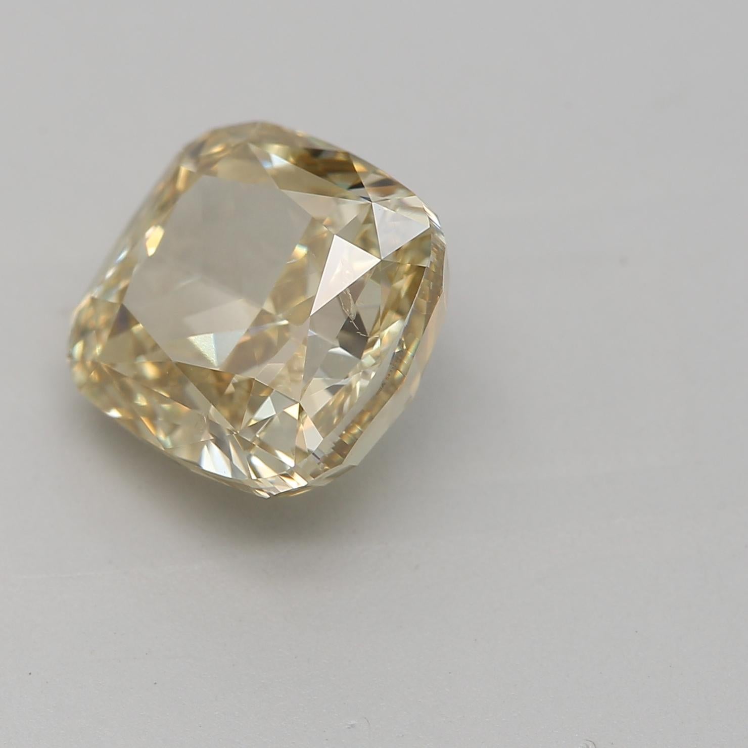 Taille coussin Diamant fantaisie de 2,50 carats de pureté jaune brunâtre vertâtre SI2 certifié par le GIA en vente