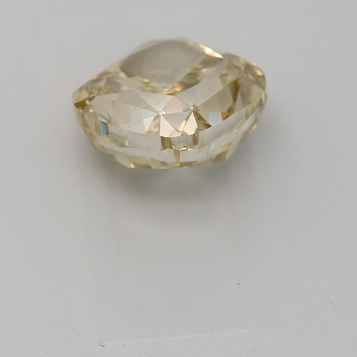 Diamant fantaisie de 2,50 carats de pureté jaune brunâtre vertâtre SI2 certifié par le GIA Neuf - En vente à บางรัก, TH
