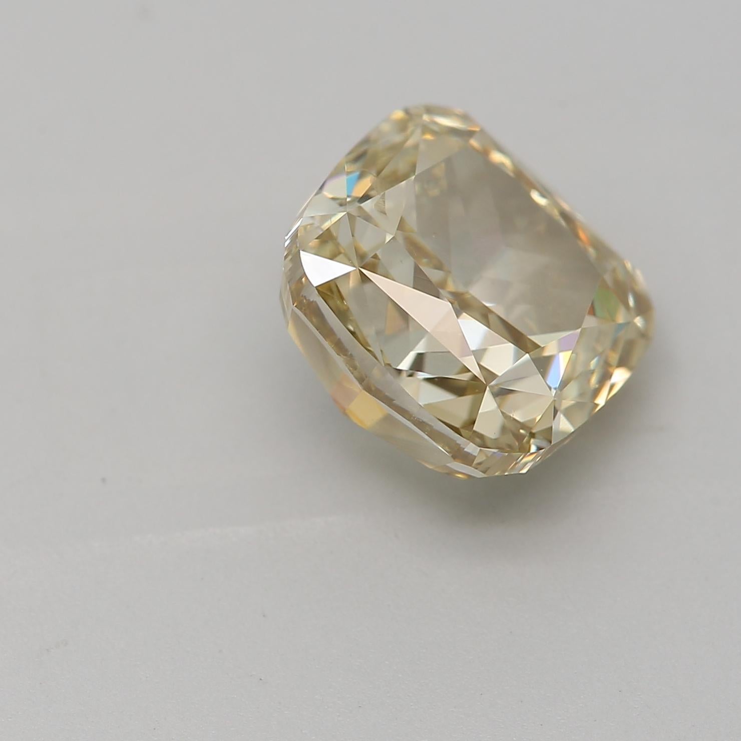 Diamant fantaisie de 2,50 carats de pureté jaune brunâtre vertâtre SI2 certifié par le GIA Unisexe en vente