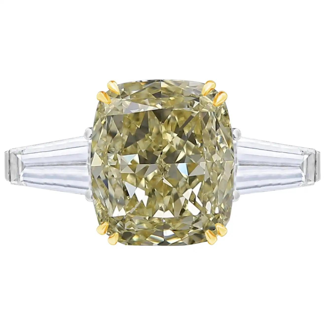 2.5 carat yellow diamond ring