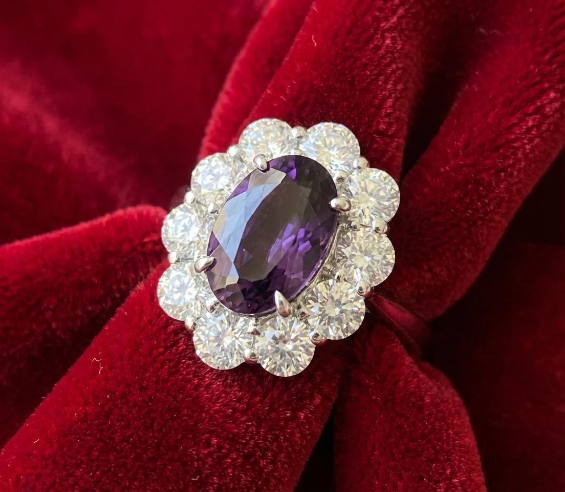 GIA zertifiziert 2,50 Karat natürlichen Alexandrit und Diamant-Cluster-Ring (Zeitgenössisch) im Angebot