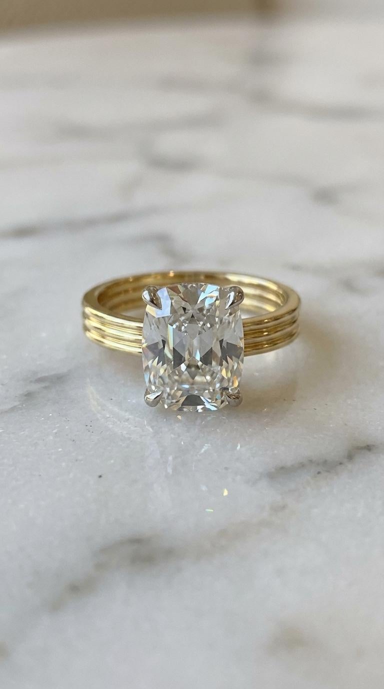 Art déco Bague en or jaune 14 carats certifiée GIA et ornée d'un diamant brillant de 2,50 carats provenant d'une ancienne mine en vente