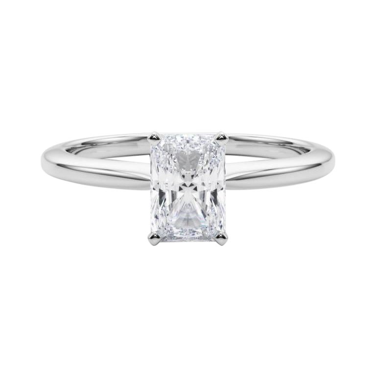 Bague solitaire à diamant radiant de 2,50 carats certifiée par la GIA et sertie sur le pourtour