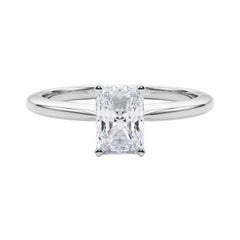 Bague solitaire à diamant radiant de 2,50 carats certifiée par la GIA et sertie sur le pourtour
