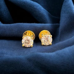 GIA Certified 2.50 Ct D VVS1 Round Brilliant Diamonds Stud Earrings in 18K Gold