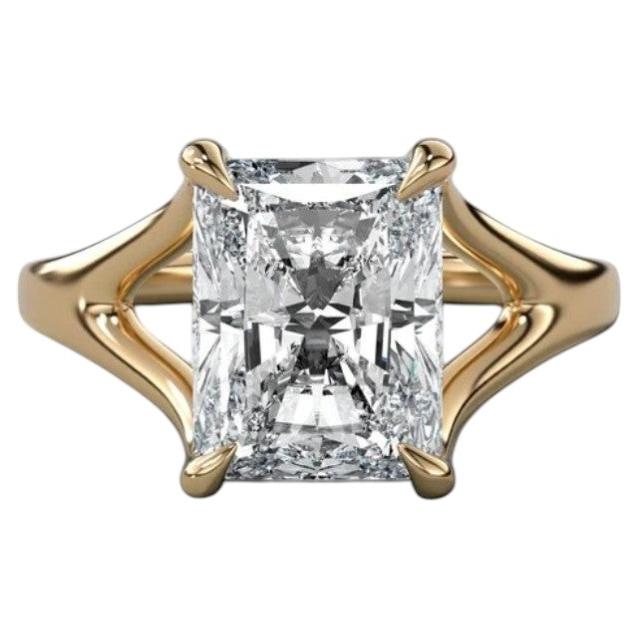 GIA Certified 2.50 Ct F/VS1 Radiant Diamond Tiger Claw 4-Prong Ring In 18K Gold For Sale