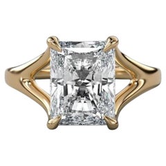GIA Certified 2.50 Ct F/VS1 Radiant Diamond Tiger Claw 4-Prong Ring In 18K Gold