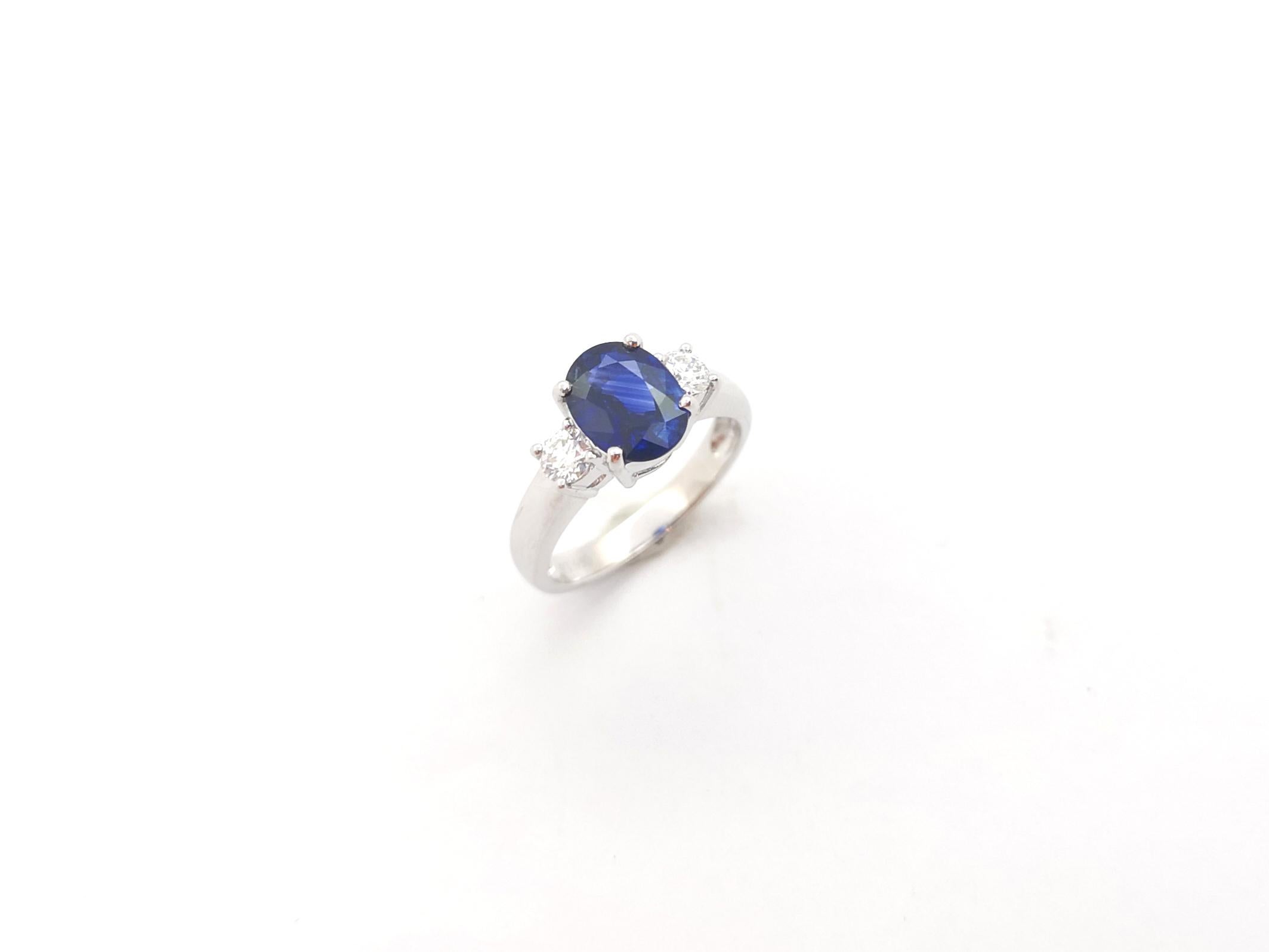 GIA Certified 2.50 cts Blue Sapphire with Diamond Ring set in Platinum 950  For Sale 9