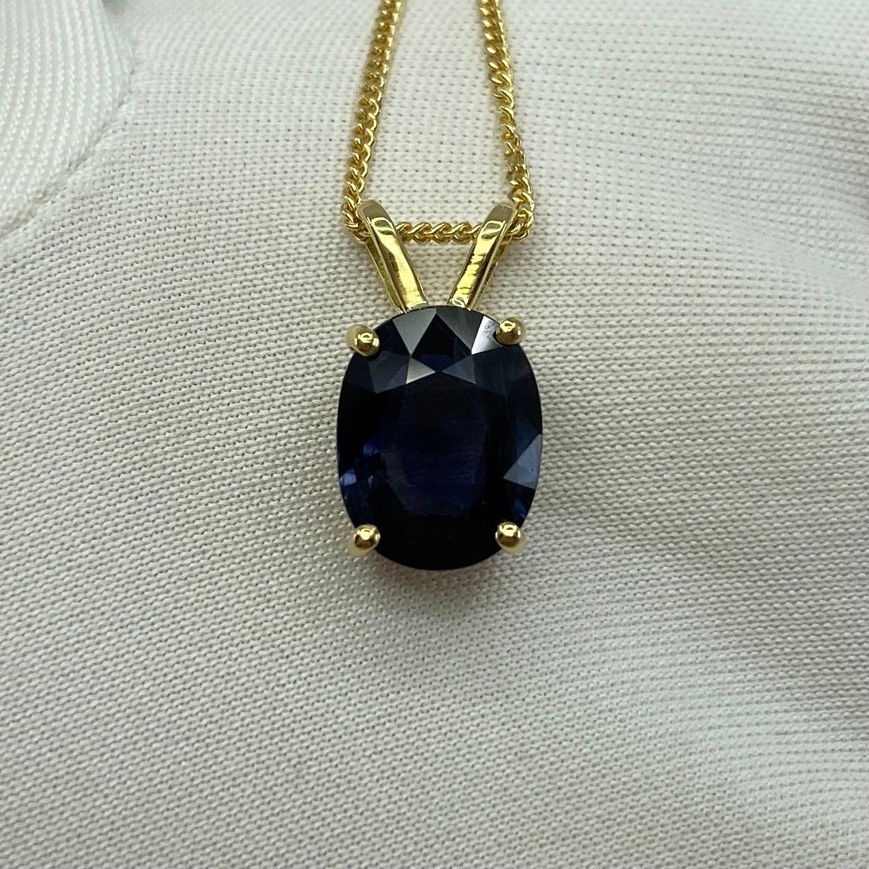 GIA Certified 2.51ct Untreated Deep Blue Sapphire Oval 18k Yellow Gold Pendant In New Condition In Birmingham, GB