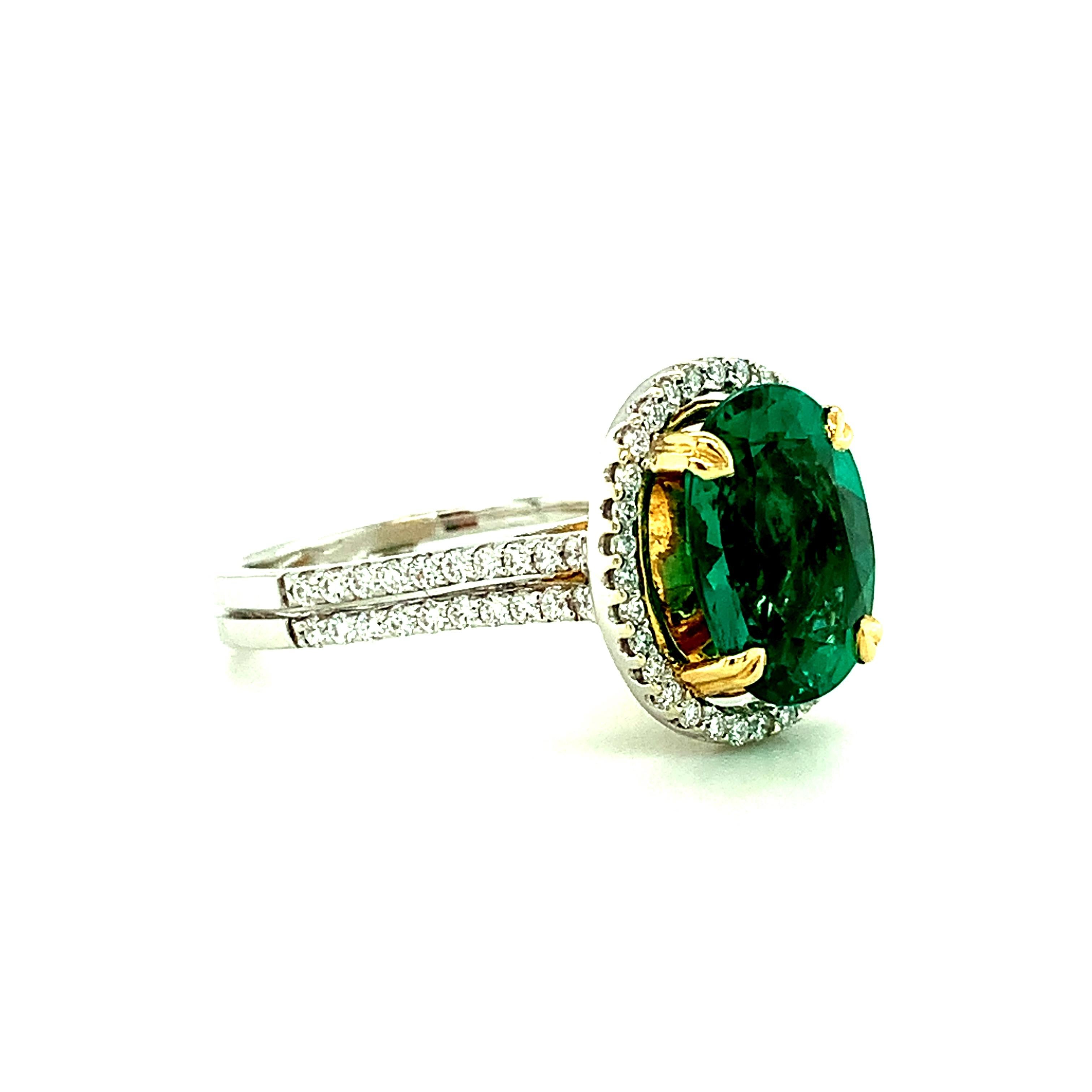GIA Certified 2.52 Carat Emerald and Diamond Halo Cocktail Ring in 18k Gold In New Condition For Sale In Los Angeles, CA