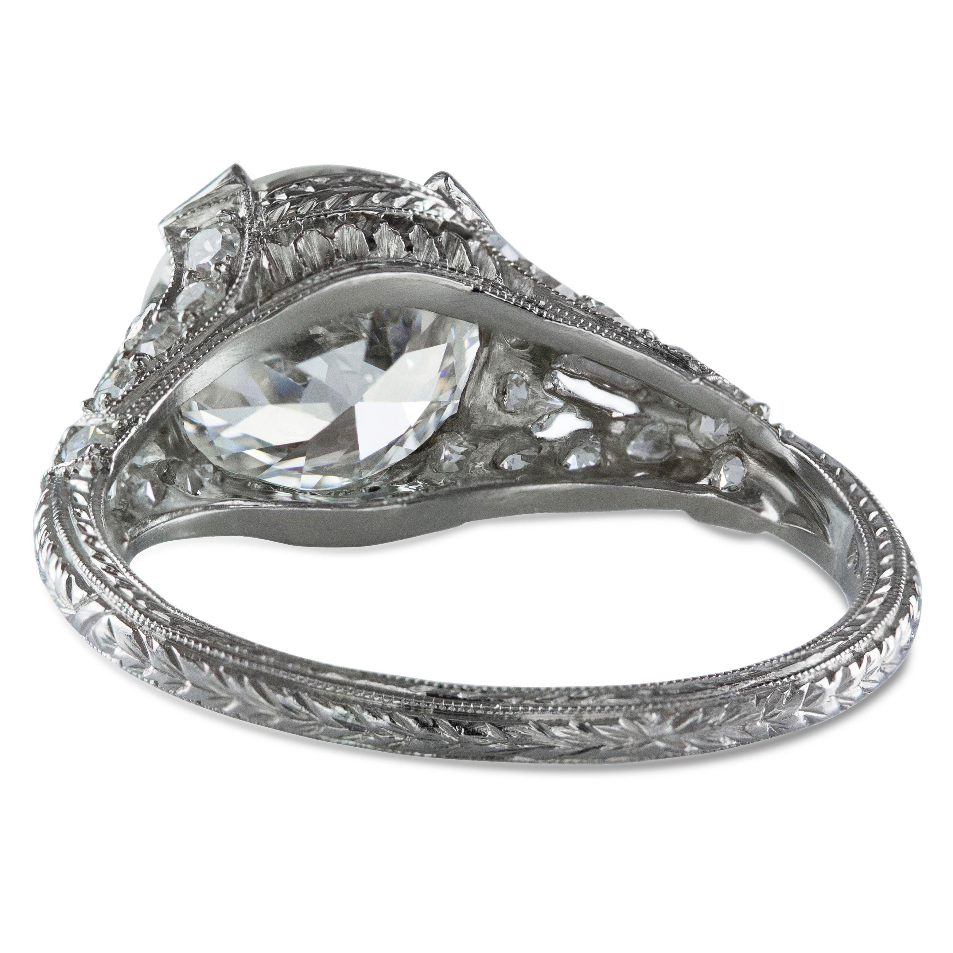 Taille ronde Bague de fiançailles d'antiquités en diamant rond brillant de 2,52 carats certifié GIA en vente