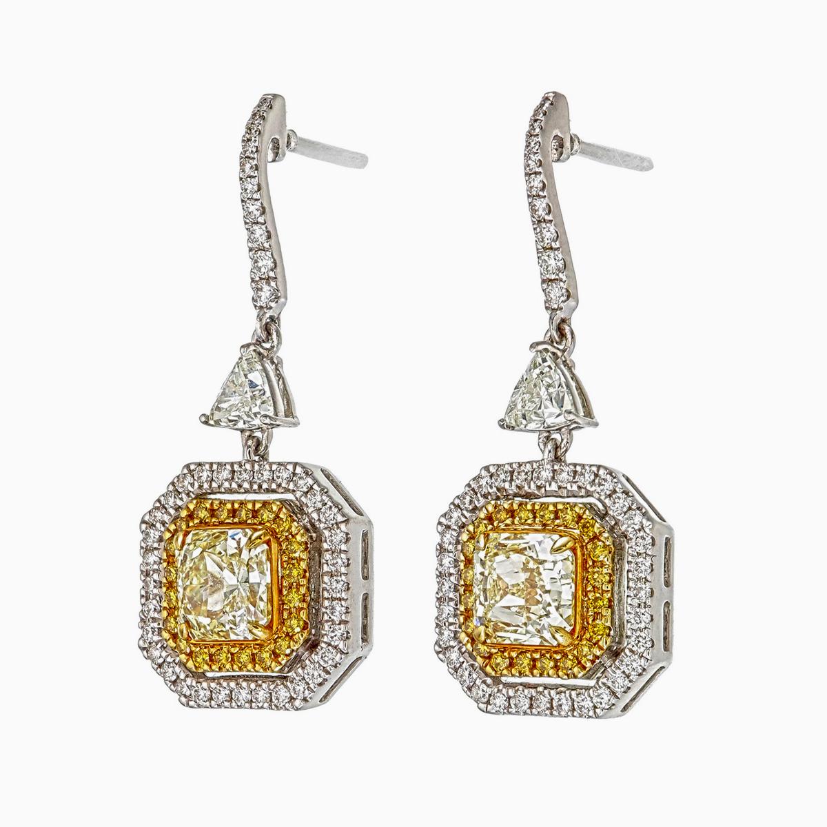 Boucles d'oreilles pendantes certifiées GIA de 2,53 carats de couleur jaune clair fantaisie en vente 1