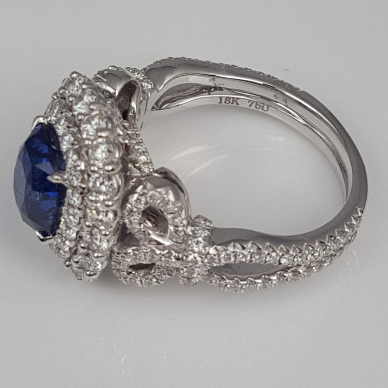 DiamondTown GIA Certified 2.55 Carat Cushion Cut Ceylon Sapphire Ring  In New Condition For Sale In New York, NY