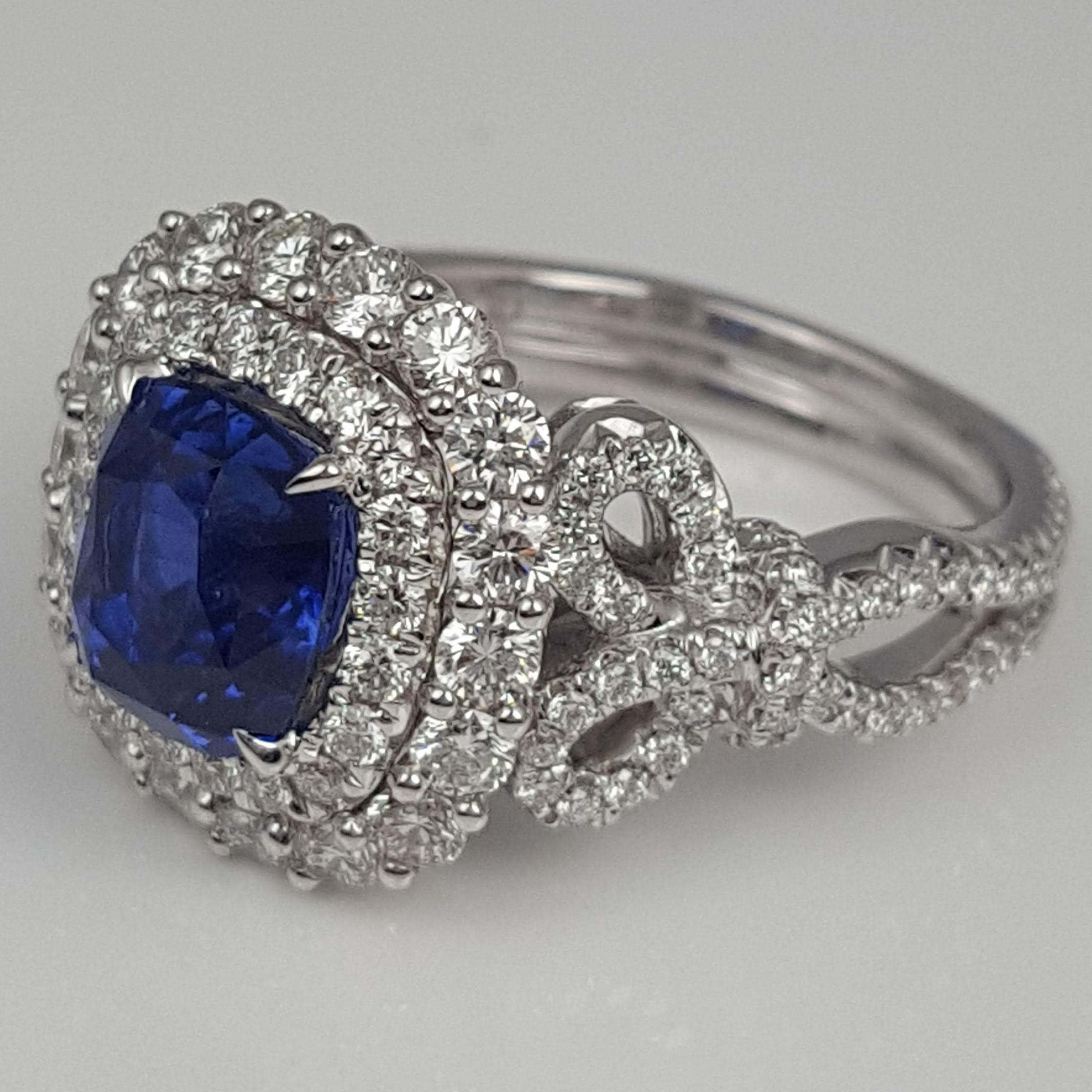 Contemporary GIA Cert 2.55 Ct Cushion Ceylon Sapphire and 2.44ct Natural Diamond Ring ref1045 For Sale
