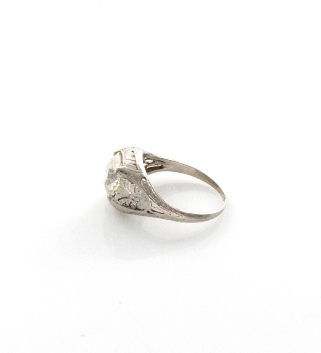 GIA Certified 2.55 Carat Diamond Art Deco Platinum Ring For Sale 1