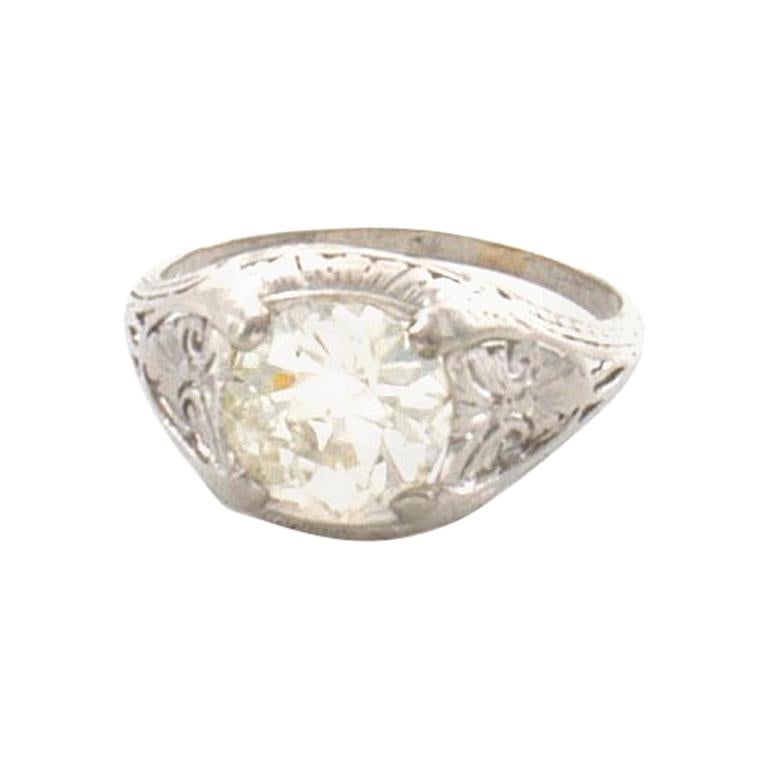 GIA Certified 2.55 Carat Diamond Art Deco Platinum Ring For Sale