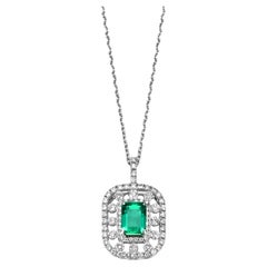 Pendentif en platine avec émeraude colombienne naturelle de 2,55 carats certifiée par le GIA